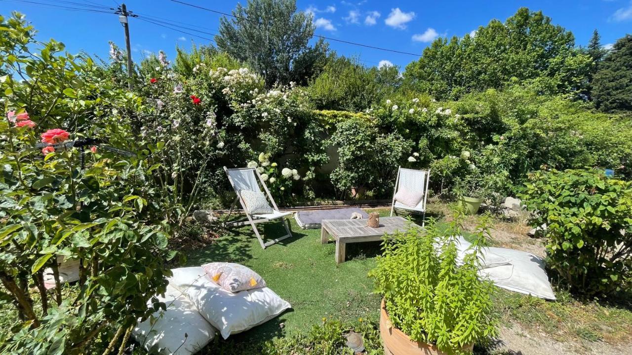 Lulu en Provence Bed and Breakfast LʼIsle-sur-la-Sorgue Buitenkant foto