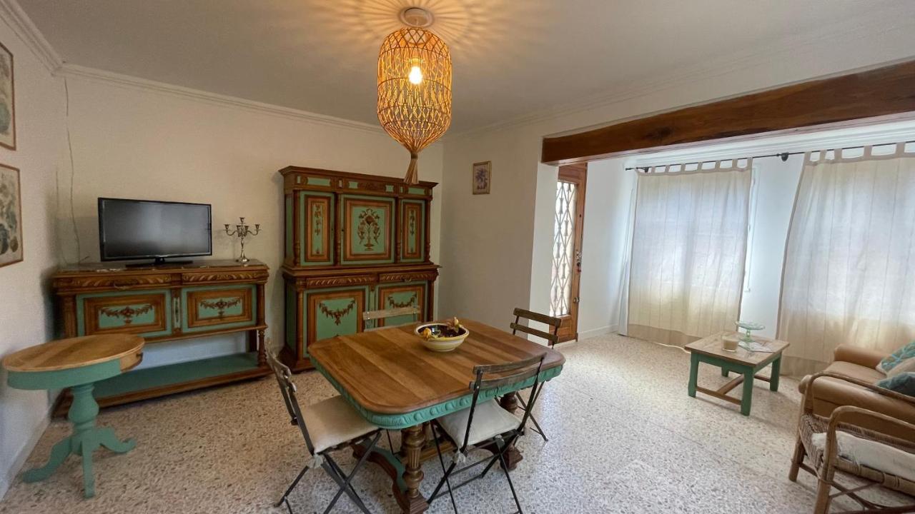 Lulu en Provence Bed and Breakfast LʼIsle-sur-la-Sorgue Buitenkant foto